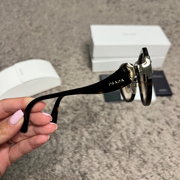 PRADA SUNGLASSES WOMEN'S BUTTERFLY STYLE HAVANA W/ BROWN GRADIENT LENS PR09TS-2A - Picture 4 of 16